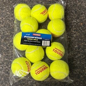 Tourna Pressureless Tennis Balls 12 Pack